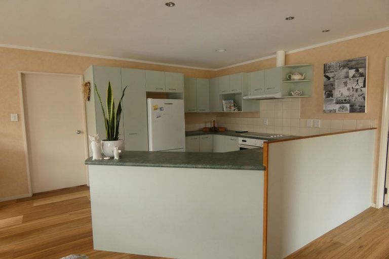 Photo of property in 3 Kimshee Way, Tuakau, 2121