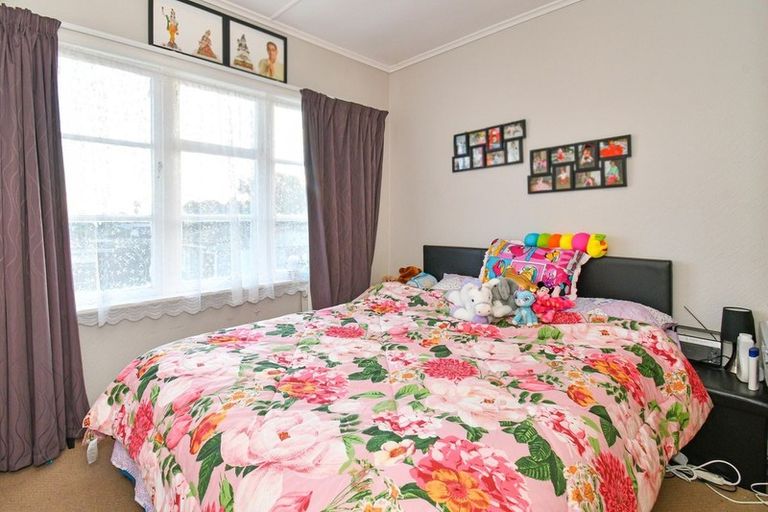 Photo of property in 23a Great South Road, Manurewa, Auckland, 2102