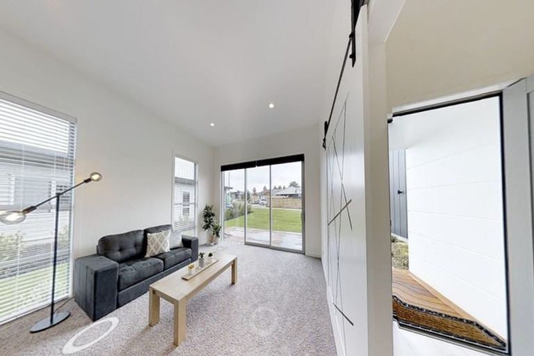 Photo of property in 35 Elliot Street, Riverhead, 0820