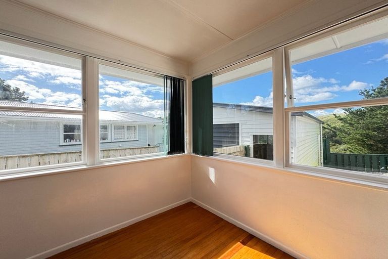 Photo of property in 20 Mark Avenue, Paparangi, Wellington, 6037
