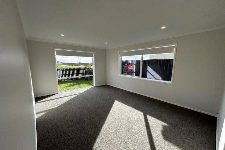 Photo of property in 4 Manhattan Crescent, Papamoa, 3118