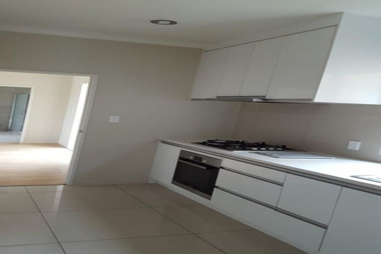 Photo of property in 5 Dunkineely Road, Flat Bush, Auckland, 2019