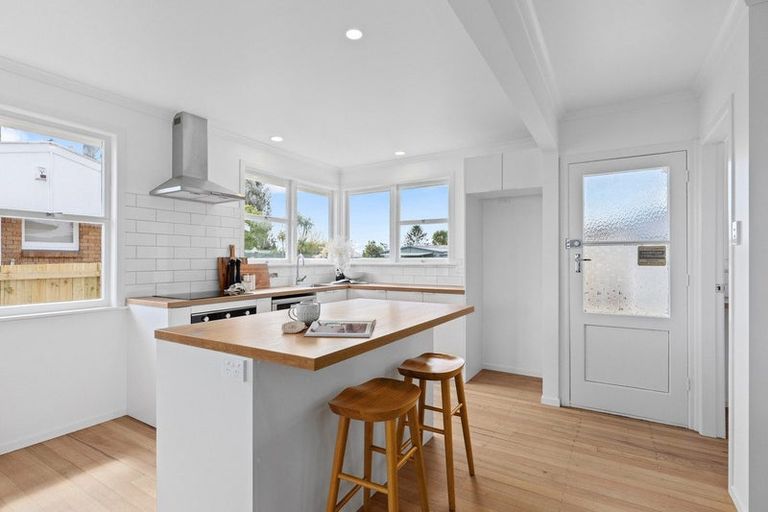 Photo of property in 8 Henderson Crescent, Parkvale, Tauranga, 3112