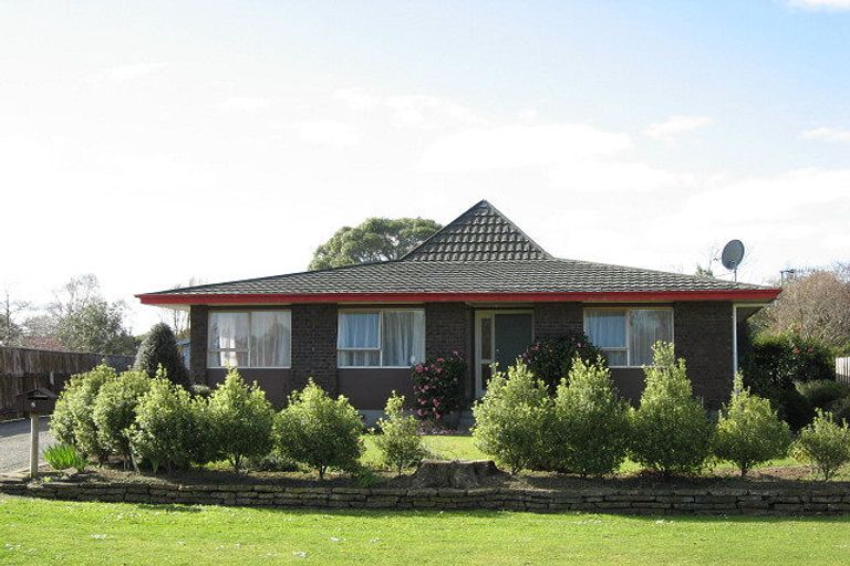 Photo of property in 5 Oaklea Avenue, Marton, 4710