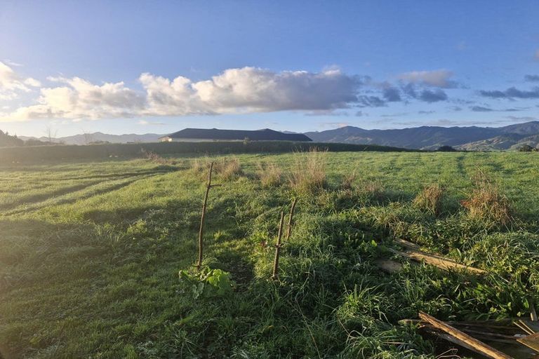 Photo of property in 48 Ohau Terraces, Ohau, 5570
