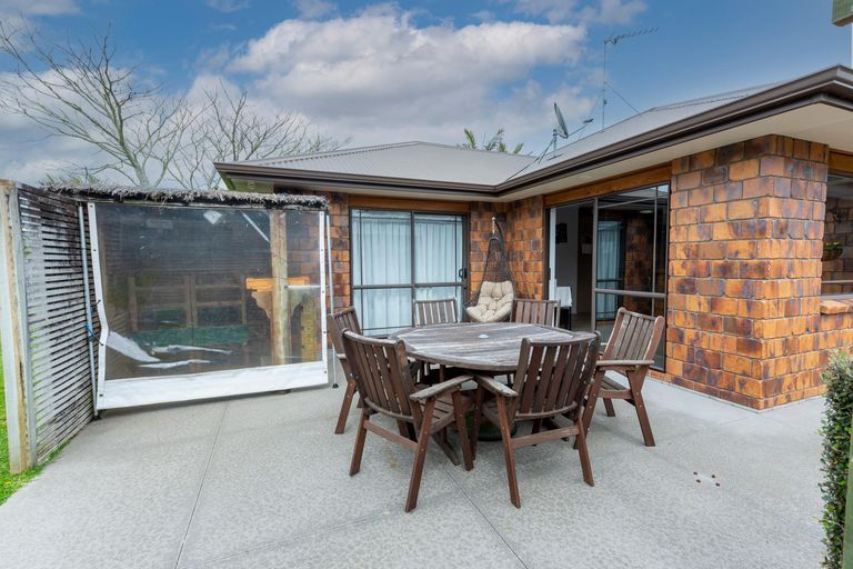 Photo of property in 7 Kimshee Way, Tuakau, 2121