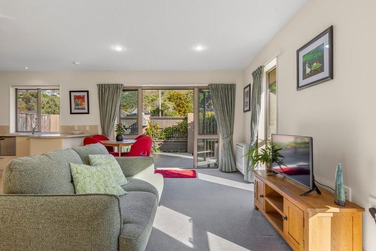 Photo of property in 21 Taupata Street, Redcliffs, Christchurch, 8081
