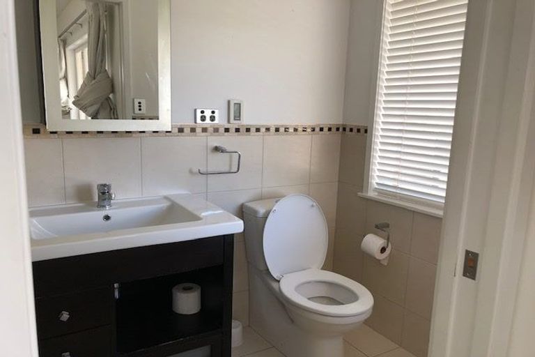 Photo of property in 5 Ringwood Street, Torbay, Auckland, 0630
