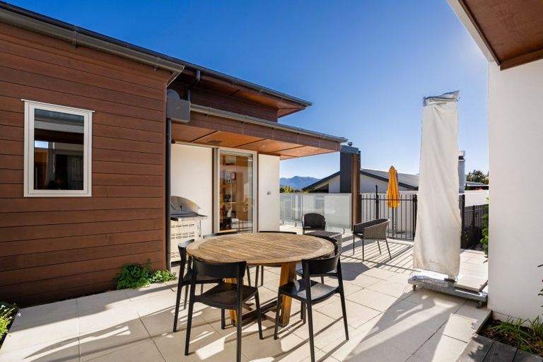 Photo of property in 31 Old Station Avenue, Wanaka, 9305