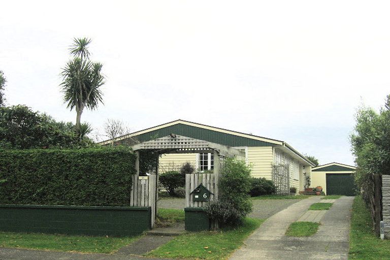 Photo of property in 6 Teoti Street, Paraparaumu Beach, Paraparaumu, 5032