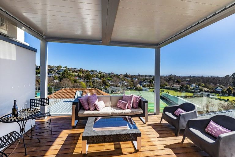 Photo of property in 14 Upper Crichton Terrace, Cashmere, Christchurch, 8022