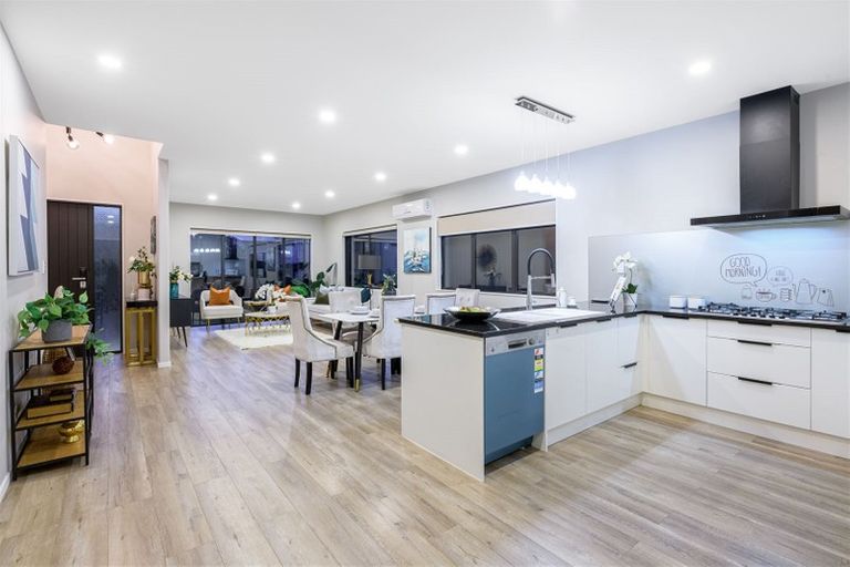 Photo of property in 18 Kano Way, Hobsonville, Auckland, 0616