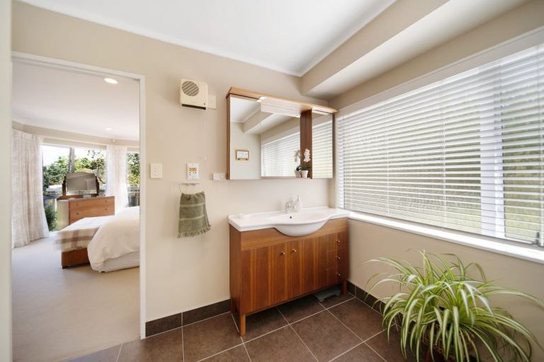 Photo of property in 39 Ohiwa Road, Papakura, 2582