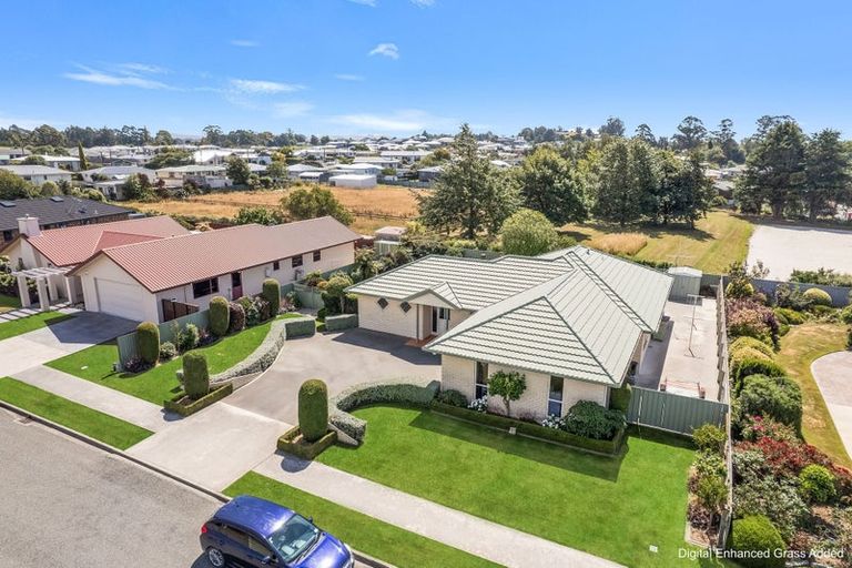 Photo of property in 16 Hannah Place, Holmes Hill, Oamaru, 9401