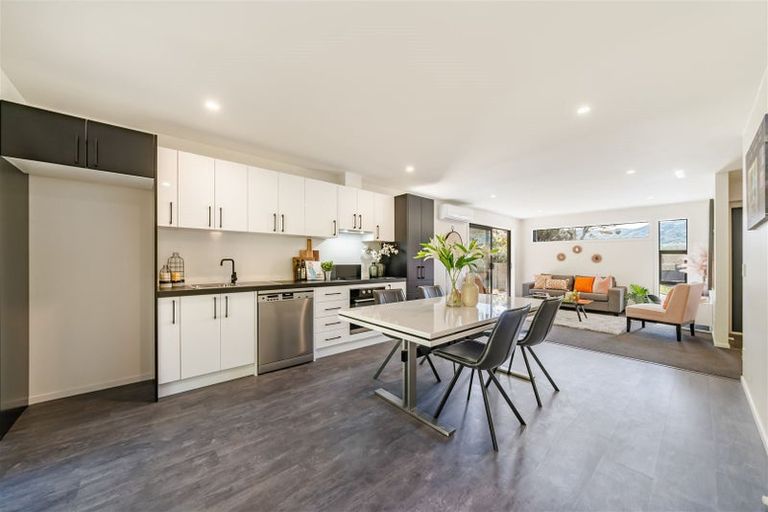 Photo of property in 11 Hastings Grove, Wainuiomata, Lower Hutt, 5014