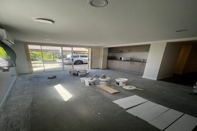 Photo of property in 288 East Coast Road, Forrest Hill, Auckland, 0620
