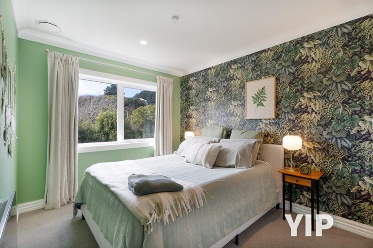 Photo of property in 4 Glenside Road, Glenside, Wellington, 6037