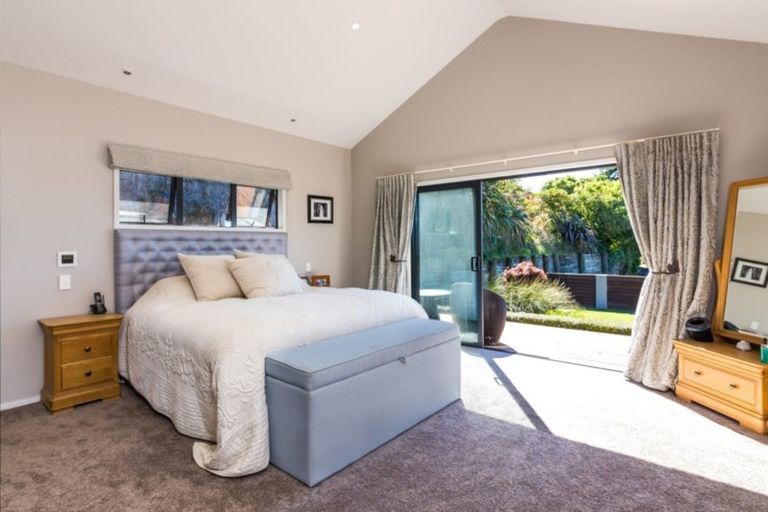 Photo of property in 74 Wakeman Road, Acacia Bay, Taupo, 3330