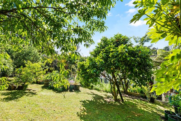 Photo of property in 3 Awaruku Road, Torbay, Auckland, 0630