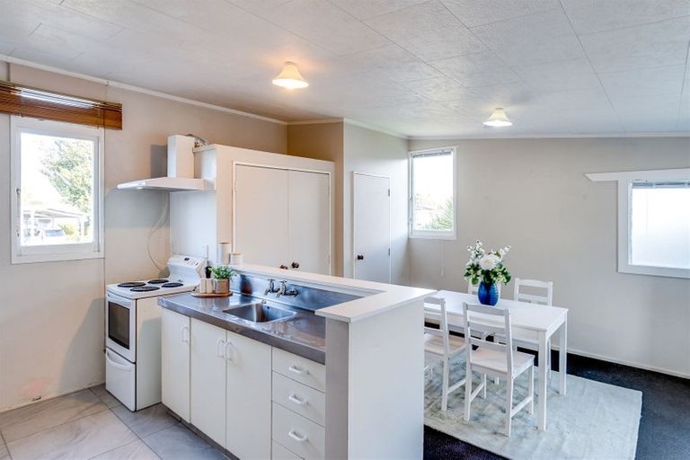 Photo of property in 1/5 Murphy Road, Taradale, Napier, 4112