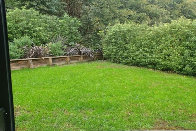 Photo of property in 1b Trosk Place, Waiuku, 2123