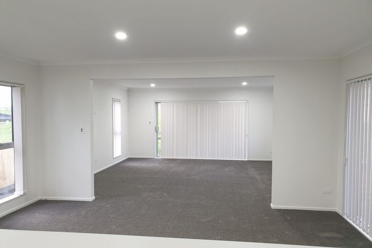 Photo of property in 6 Ambedkar Way, Pukekohe, 2120