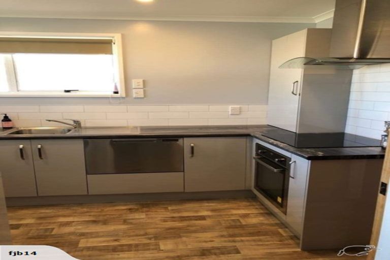 Photo of property in 82 Tukapa Street, Westown, New Plymouth, 4310