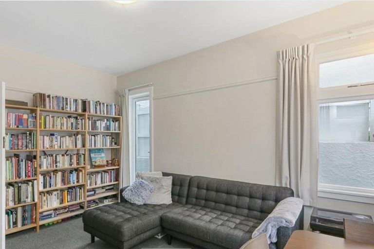 Photo of property in 1u5 Rixon Grove, Mount Victoria, Wellington, 6011