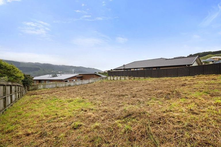 Photo of property in 158 Woodman Drive, Tawa, Wellington, 5028