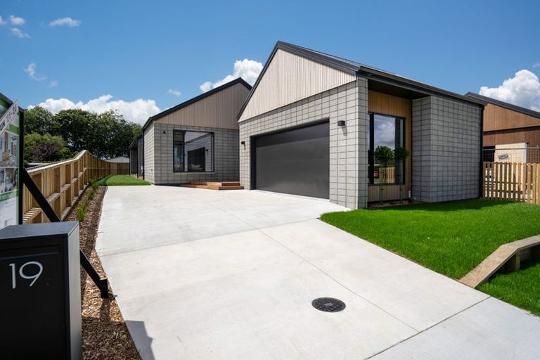 Photo of property in 19 Kelly Road, Riverhead, 0820