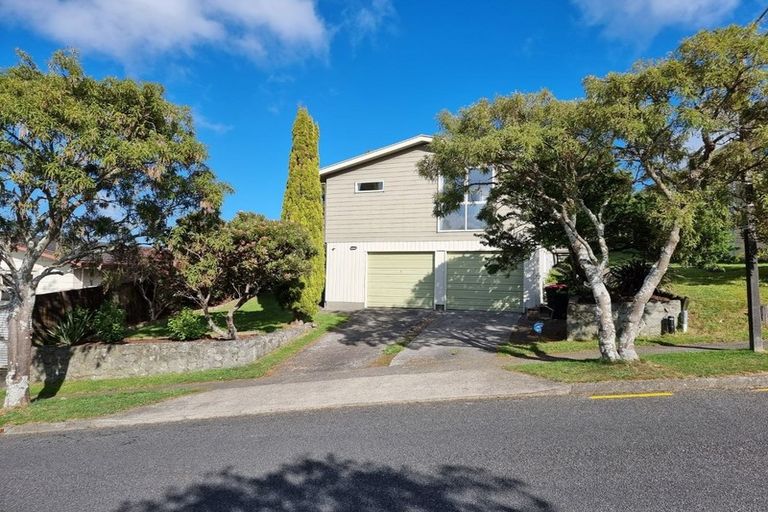 Photo of property in 27 Viewmont Drive, Harbour View, Lower Hutt, 5010