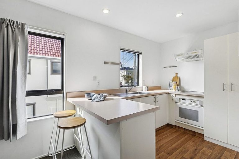 Photo of property in 2/2 Goring Street, Thorndon, Wellington, 6011