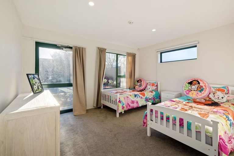 Photo of property in 164 Queenspark Drive, Parklands, Christchurch, 8083