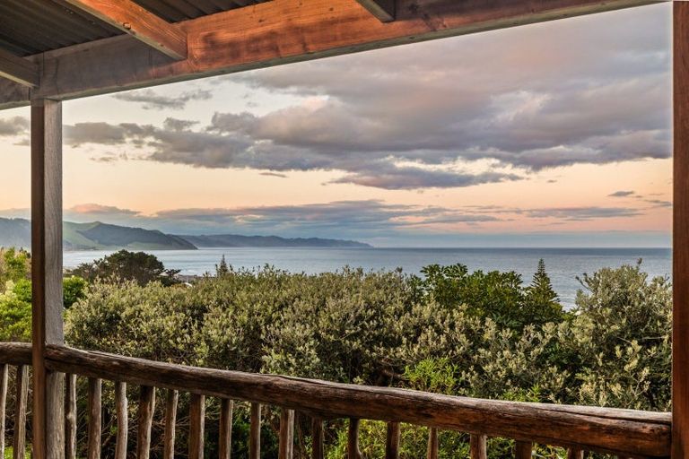 Photo of property in 197 Harper Road, Waimarama, Havelock North, 4294