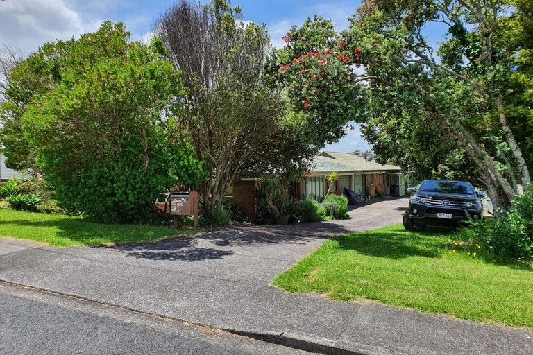 Photo of property in 35a/1 Coniston Avenue, Te Atatu South, Auckland, 0610