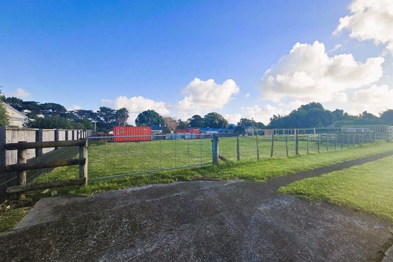 Photo of property in 8 Tasman Street, Opunake, 4616