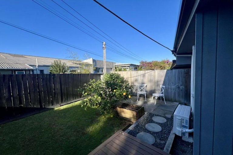 Photo of property in 2/48a Taharoto Road, Takapuna, Auckland, 0622