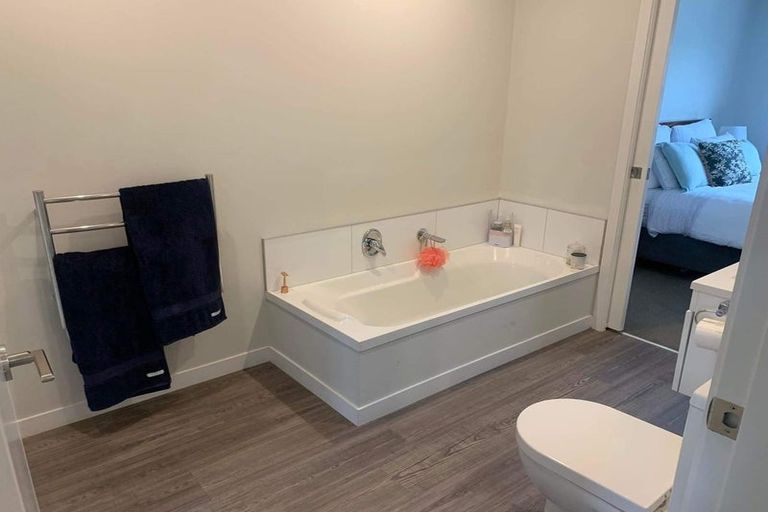 Photo of property in 32u3 Dr Taylor Terrace, Johnsonville, Wellington, 6037