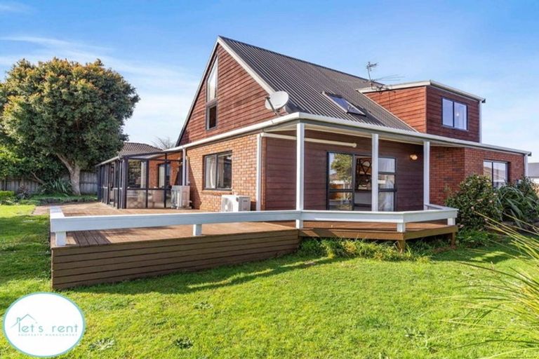 Photo of property in 2/11 Nelson Street, Papakura, 2110