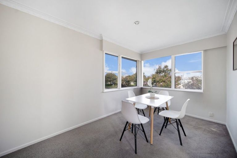 Photo of property in 12 Ronald Place, Manurewa, Auckland, 2102