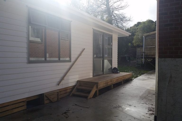 Photo of property in 22a/1 Knox Road, Swanson, Auckland, 0612