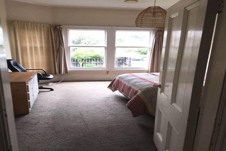 Photo of property in 74 Edward Avenue, Edgeware, Christchurch, 8013