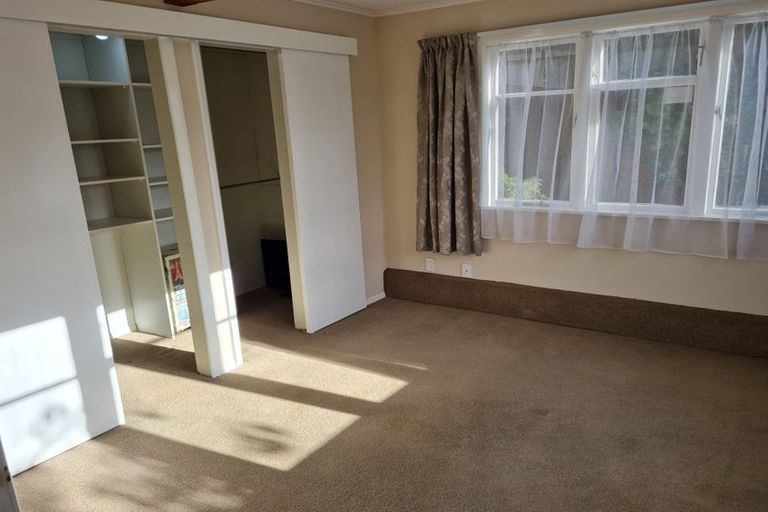 Photo of property in 11a Braithwaite Street, Karori, Wellington, 6012