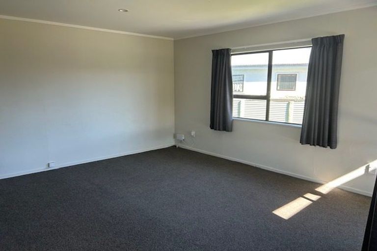 Photo of property in 12 Redwood Drive, Waipukurau, 4200
