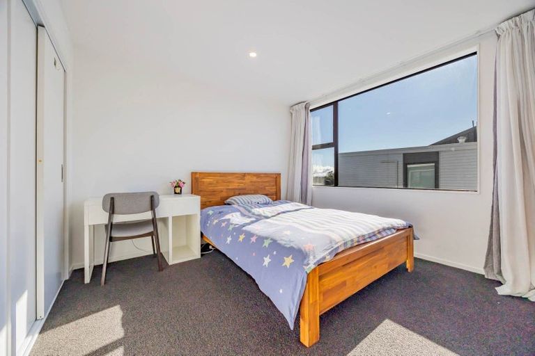Photo of property in 15/15 Chivalry Road, Glenfield, Auckland, 0629