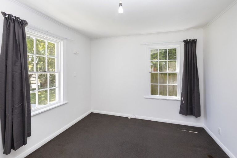 Photo of property in 21 Piko Crescent, Riccarton, Christchurch, 8041