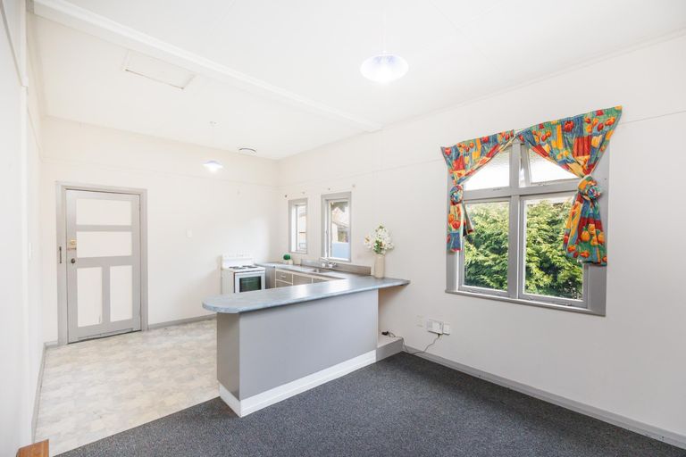 Photo of property in 22 Rongopai Street, Palmerston North, 4414