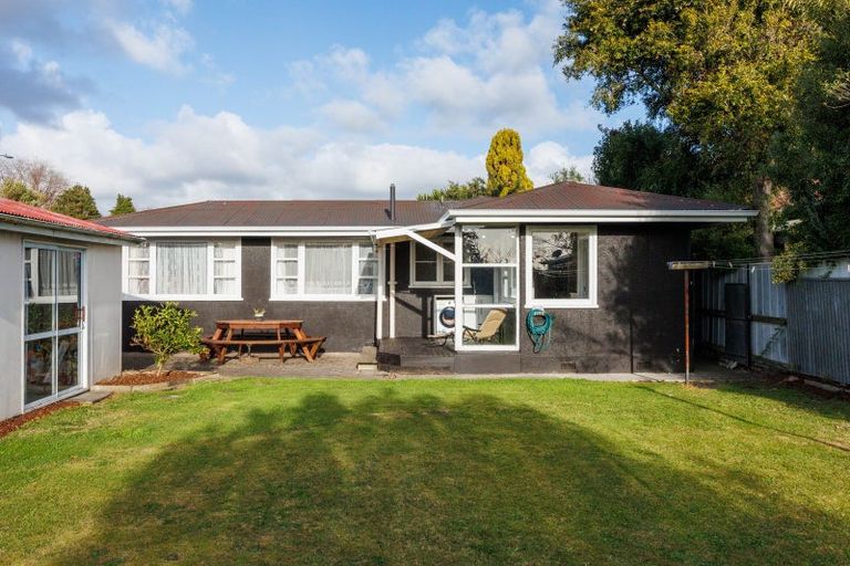 Photo of property in 23 Featherston Street, Takaro, Palmerston North, 4412
