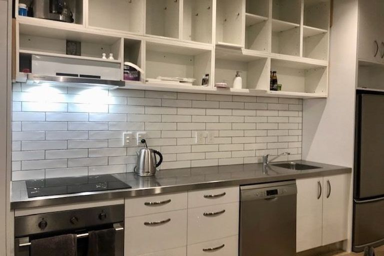 Photo of property in Mondrian Townhouses, 10/24 Hanson Street, Mount Cook, Wellington, 6021