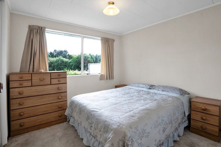 Photo of property in 3 Ross Place, Blagdon, New Plymouth, 4310